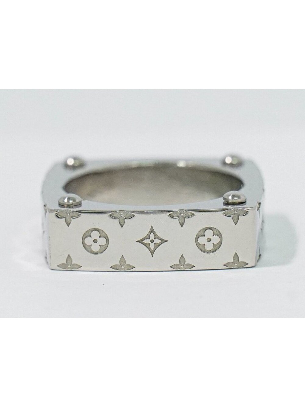 Louis Vuitton LV Ring Monogram Gold M Metal Silver - Picture 5 of 10